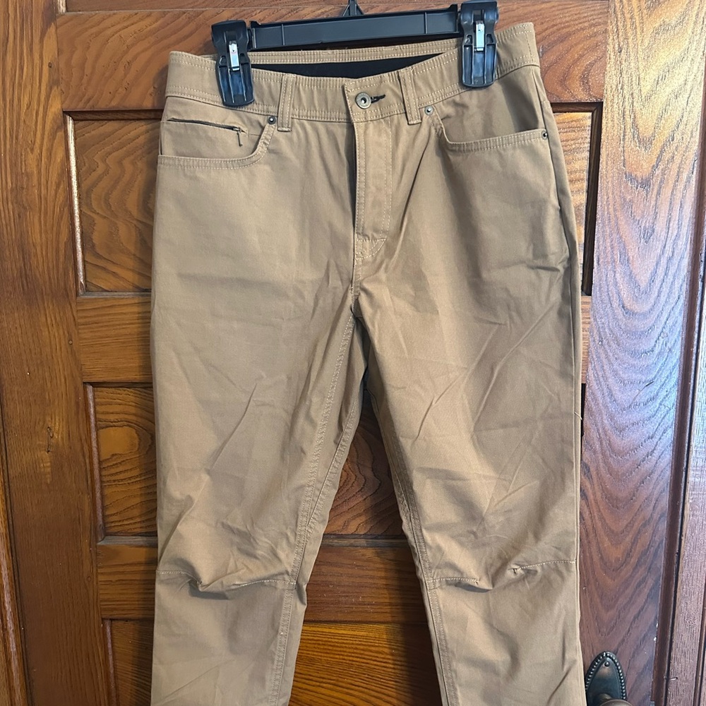 Columbia Men's Tan Chinos